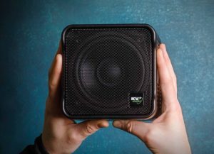speaker-sound-system-kv2-audio-esd-cube-hands